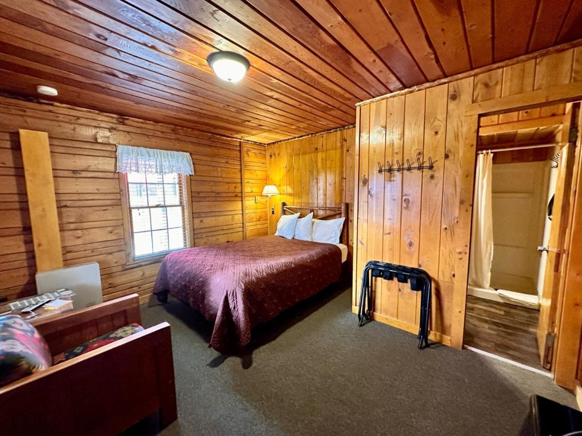 Yellowstone Cabins And Rv West Yellowstone Exterior foto